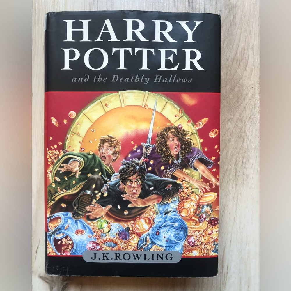 Harry Potter and the Deathly Hallows First Edition Hardcover Book Bloomsbury